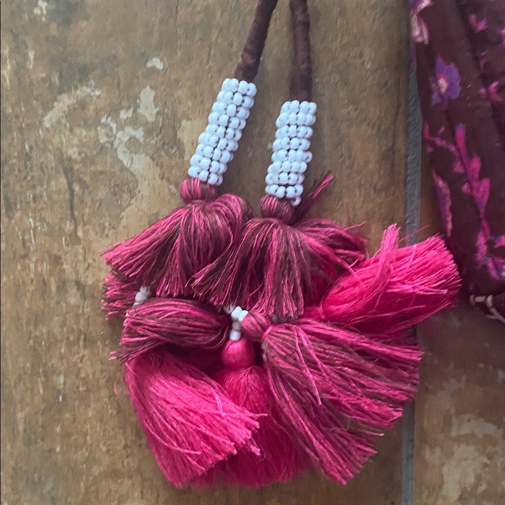 Ulla Johnson Purple and Pink Patterned Pouch. Zipper close w/ tassels. NWT. - Picture 4 of 5